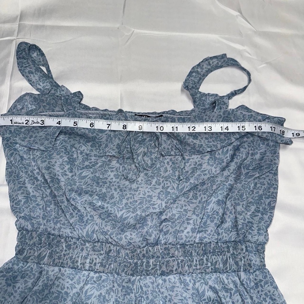 Trixxi women's floral romper in a pretty dusty/light blue - Picture 7 of 8